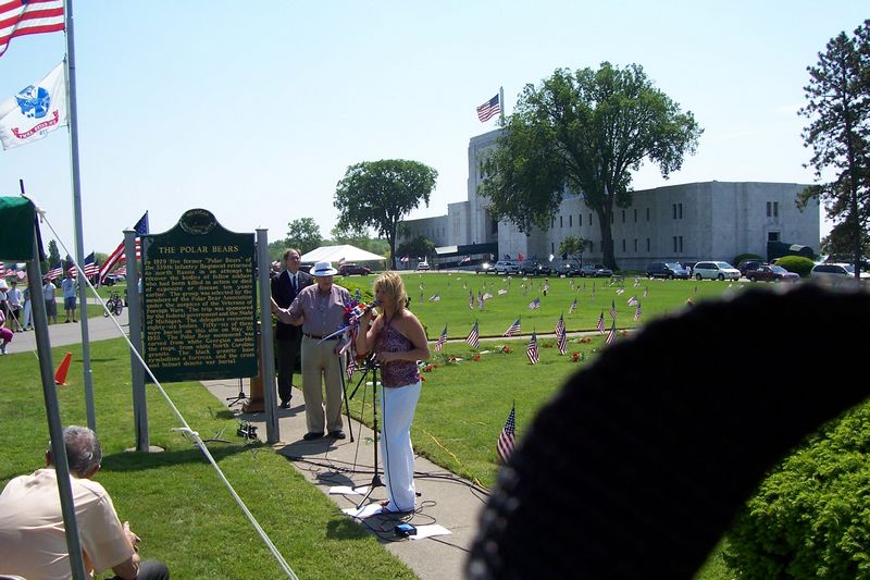 tn_200_ 061.jpg (800x533; 184302 bytes)