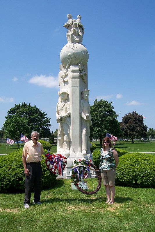 tn_200_ 069.jpg (533x800; 152189 bytes)